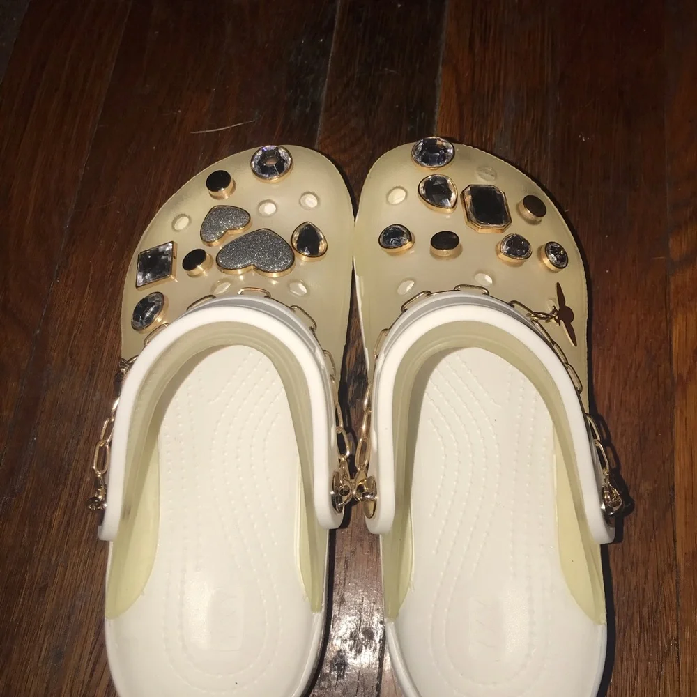 Crocs - Picture 5 of 7